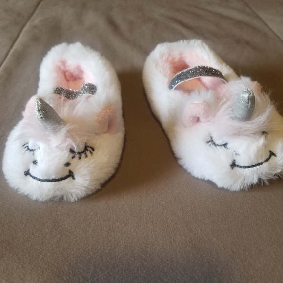 Unicorn Slippers - Picture 2 of 3